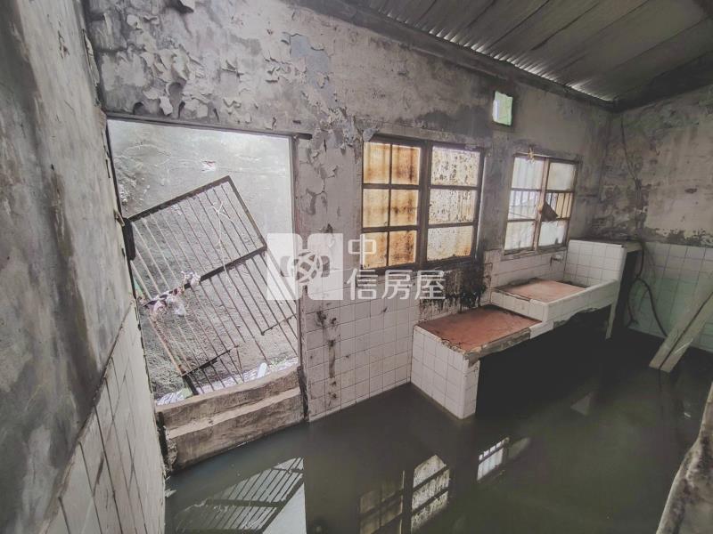 中壢華勛市場旁低總價透天房屋室內格局與周邊環境