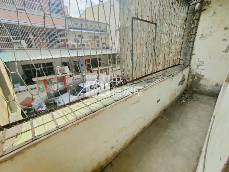 中壢華勛市場旁低總價透天房屋室內格局與周邊環境
