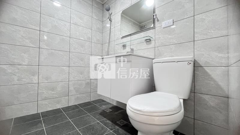 一點利市場全新整理4房坡道平車美廈房屋室內格局與周邊環境