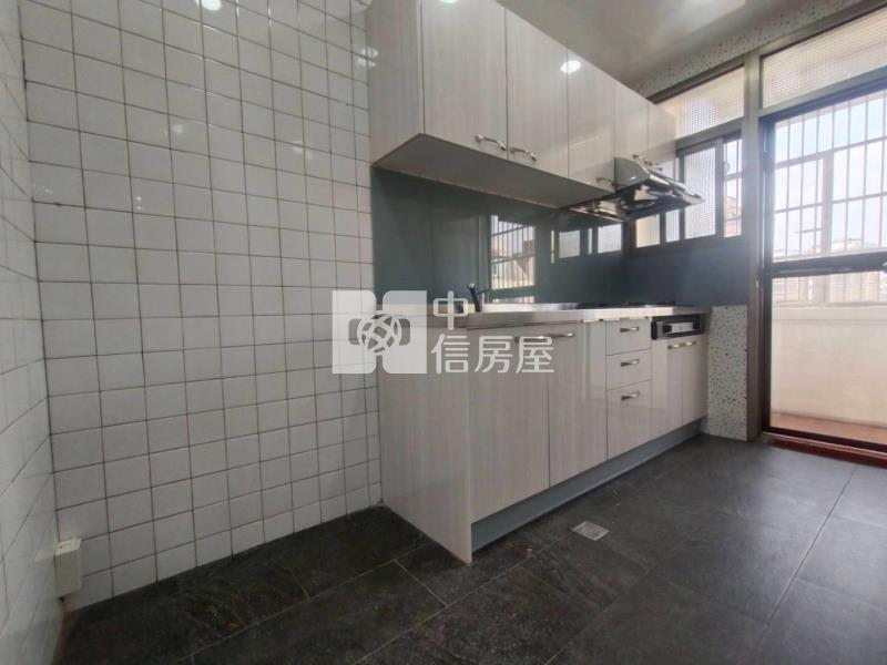中原體育園區健身公寓三房房屋室內格局與周邊環境