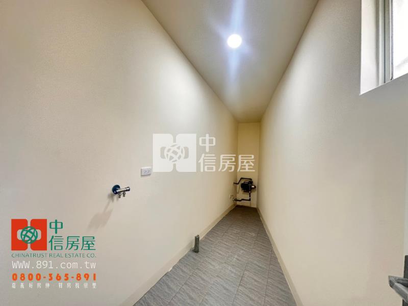 後庄商圈全新整理車庫別墅房屋室內格局與周邊環境