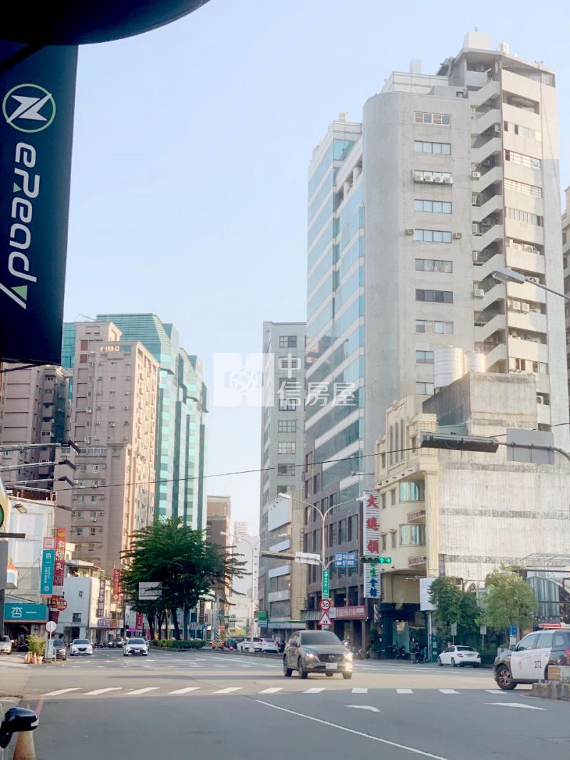 中國醫收租透店房屋室內格局與周邊環境