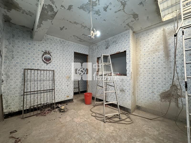 埔心車站前院停車大面寬透天房屋室內格局與周邊環境