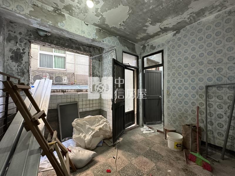 埔心車站前院停車大面寬透天房屋室內格局與周邊環境
