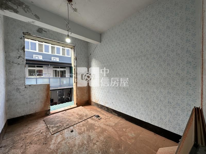 埔心車站前院停車大面寬透天房屋室內格局與周邊環境