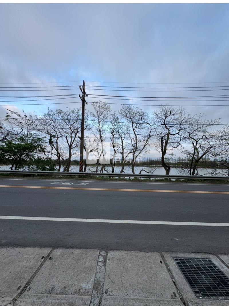 霄裡一樓雙車位店住房屋室內格局與周邊環境