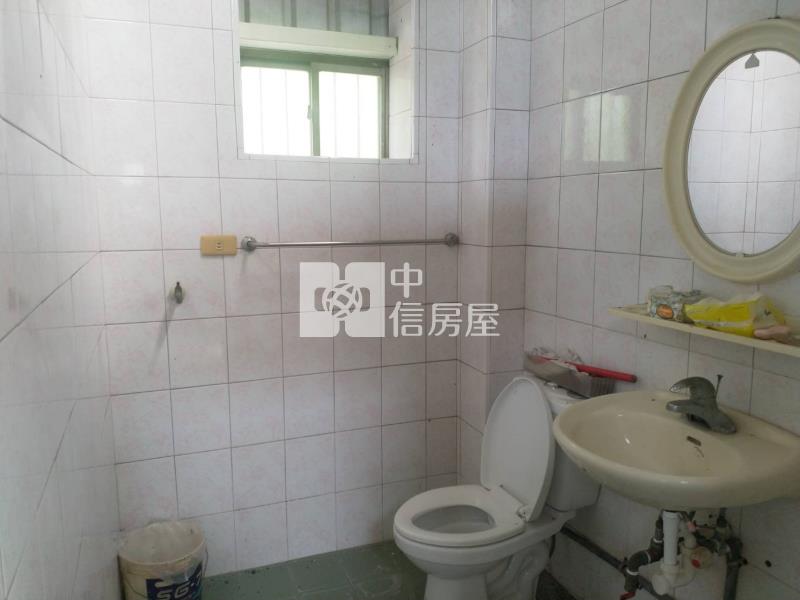 高雄高科大合法農舍房屋室內格局與周邊環境