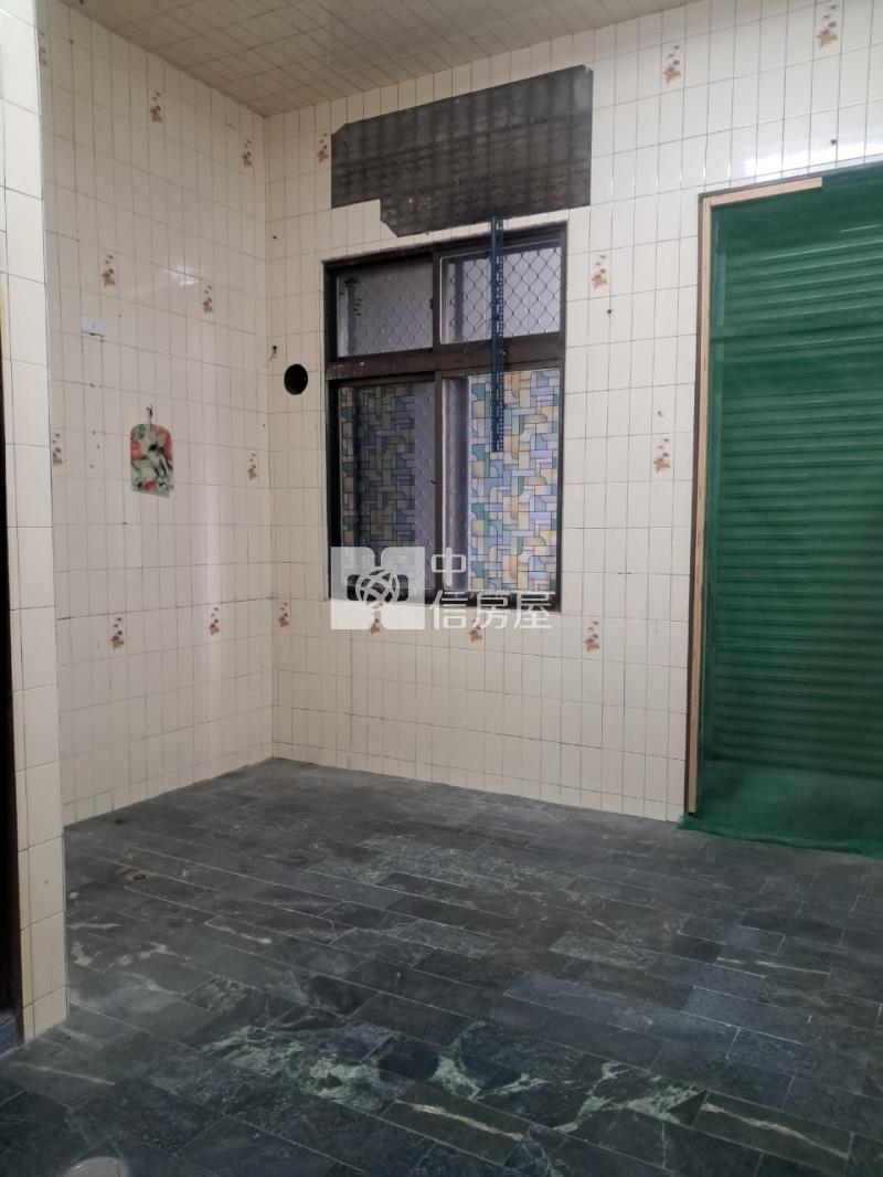 瀛海中學大騎樓店面透天房屋室內格局與周邊環境