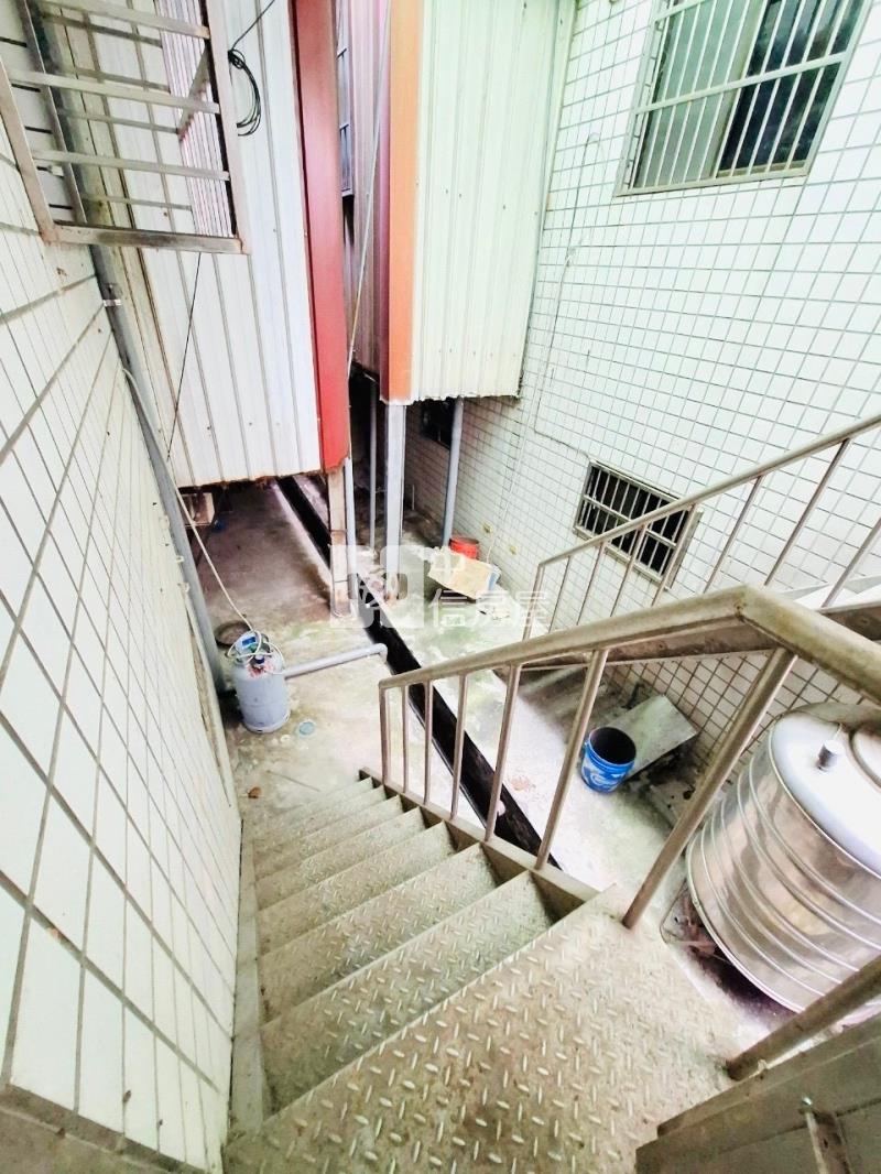 平鎮南勢雙車位店墅房屋室內格局與周邊環境