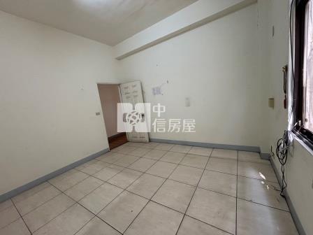 屏東房屋-公園美術館店住房屋室內格局與周邊環境