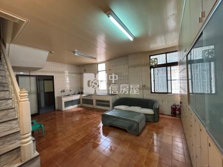 屏東房屋-公園美術館店住房屋室內格局與周邊環境
