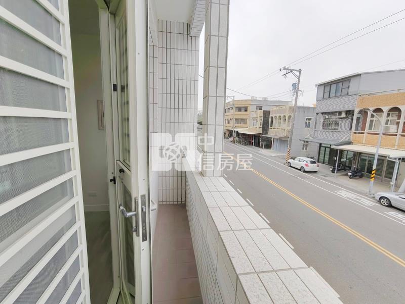 海佃路四段超值黃金大店面房屋室內格局與周邊環境