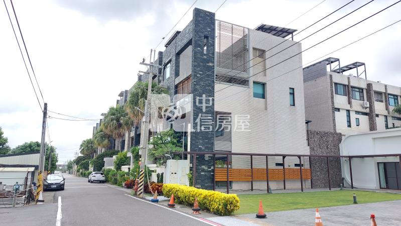 善化近南科百坪電梯豪墅房屋室內格局與周邊環境
