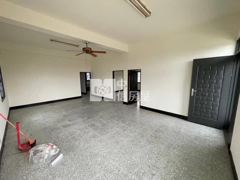 新屋龍莊路農舍房屋室內格局與周邊環境