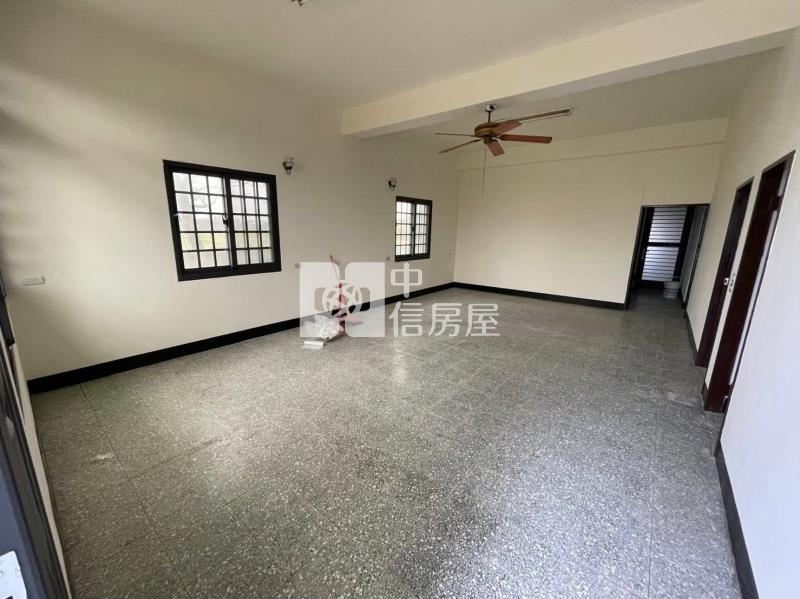 新屋龍莊路農舍房屋室內格局與周邊環境