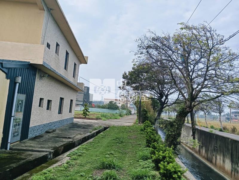 新屋龍莊路農舍房屋室內格局與周邊環境