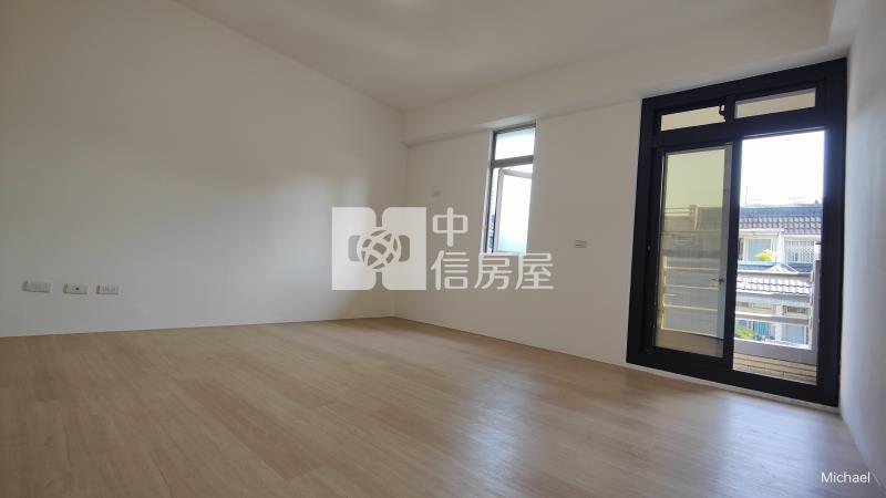 好事多旁前院別墅房屋室內格局與周邊環境