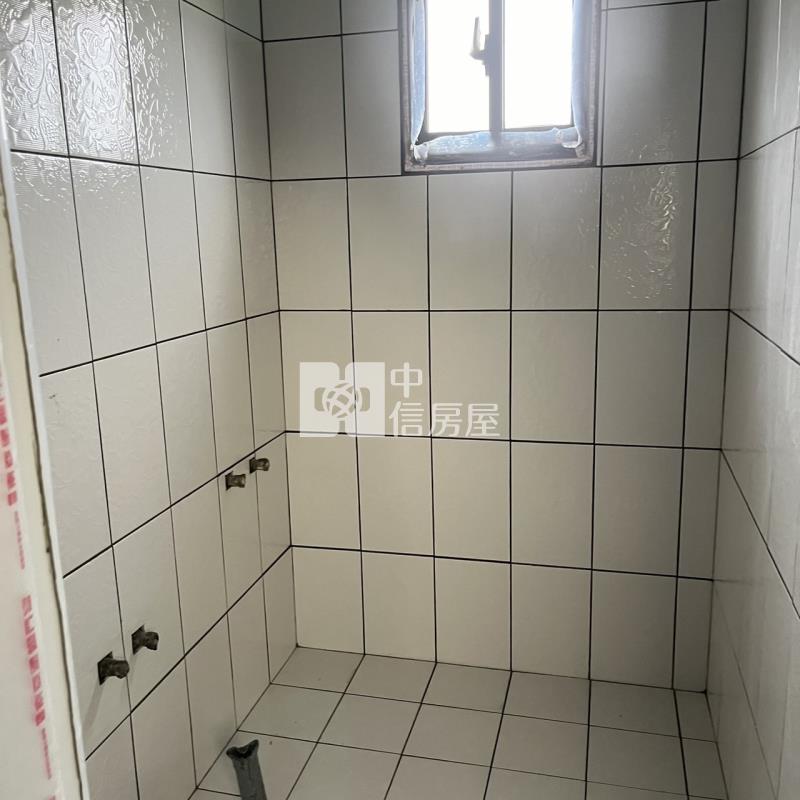 西濱道路全新資材室房屋室內格局與周邊環境