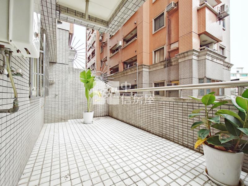 桂冠歐洲2+1房平車房屋室內格局與周邊環境