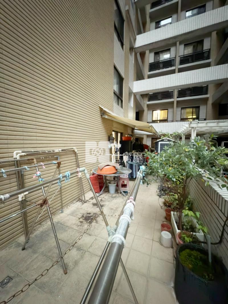 龜山國際湯城約定專用露台戶大三房車房屋室內格局與周邊環境