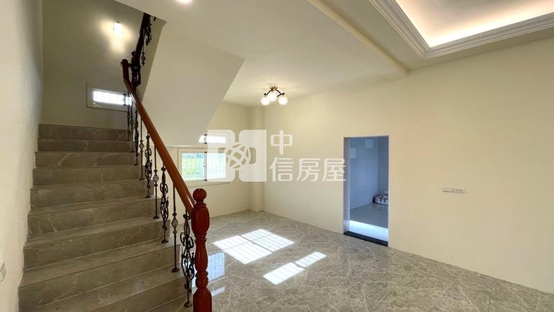 新社市中心都計內農地合法農舍豪邸房屋室內格局與周邊環境