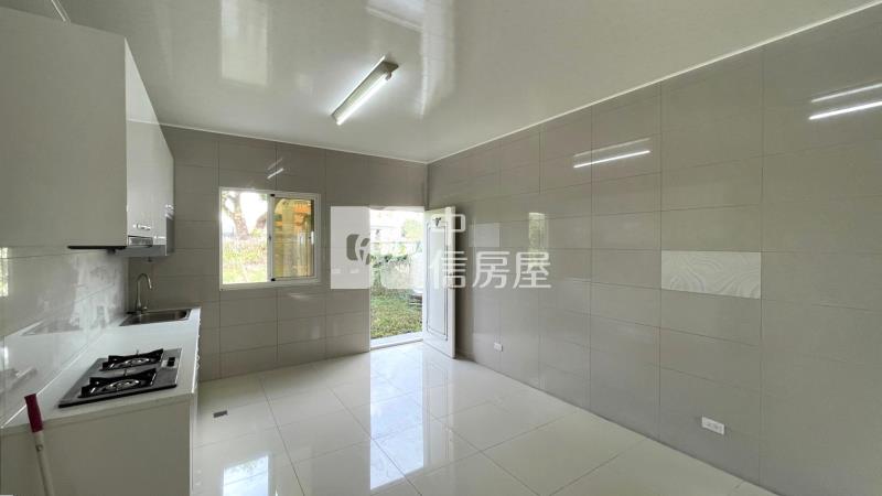 新社市中心都計內農地合法農舍豪邸房屋室內格局與周邊環境