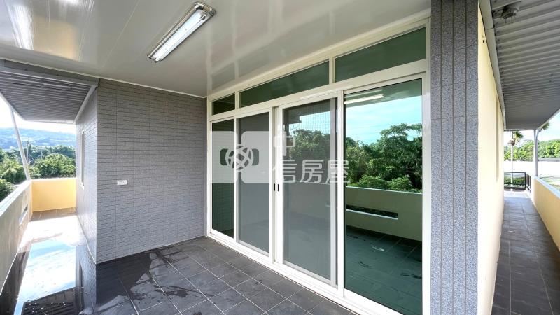 新社市中心都計內農地合法農舍豪邸房屋室內格局與周邊環境