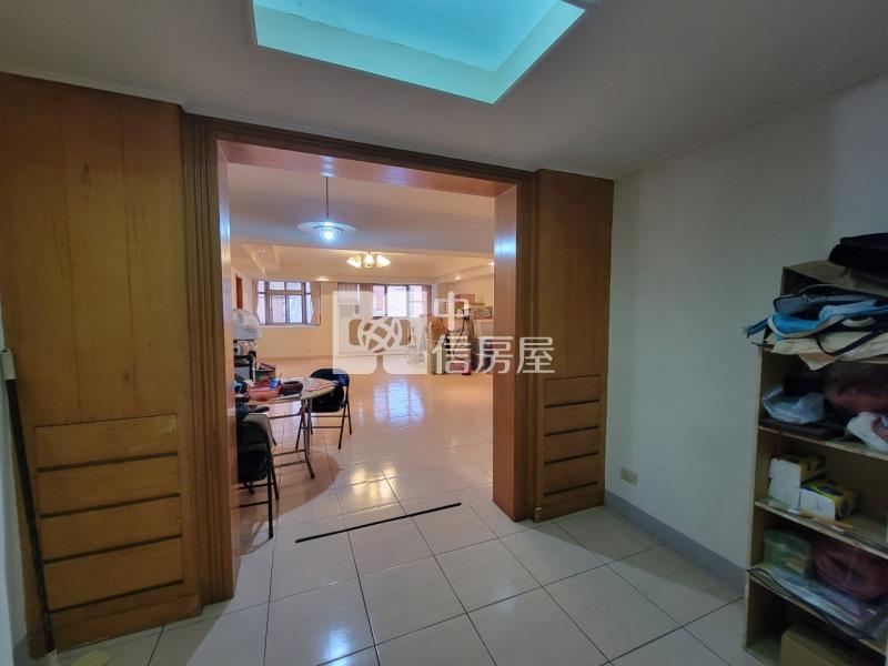 中壢新都兩間打通3+1房車房屋室內格局與周邊環境