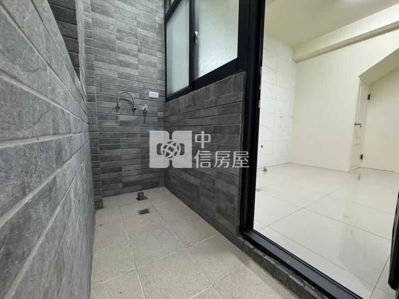 軟體園區便宜免整理透天房屋室內格局與周邊環境