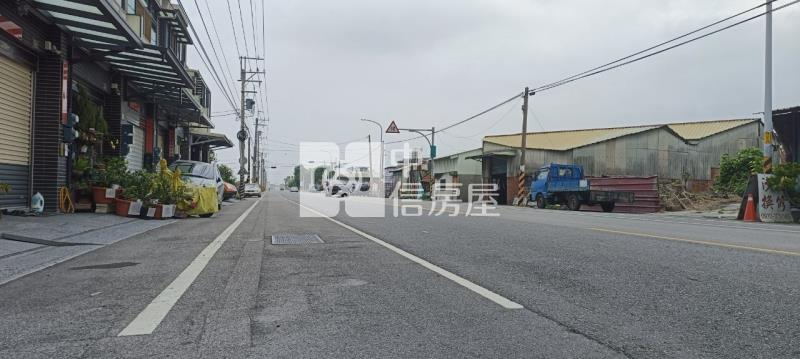 田中東閔路旁車庫別墅房屋室內格局與周邊環境
