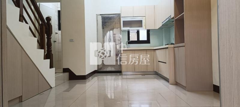 田中東閔路旁車庫別墅房屋室內格局與周邊環境