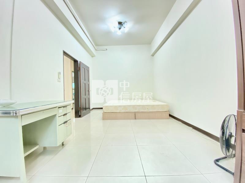 捷運晶美一樓庭院房屋室內格局與周邊環境