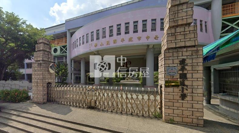 太平精美電梯別墅房屋室內格局與周邊環境