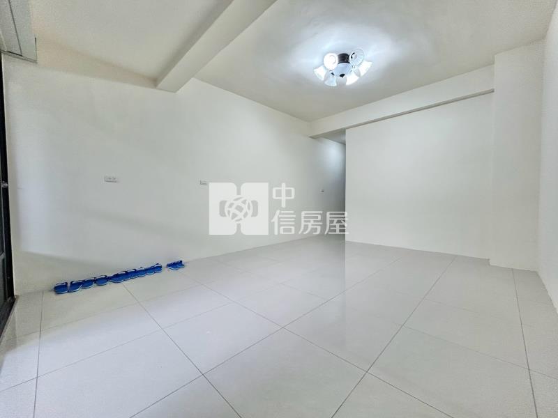活路車庫透天房屋室內格局與周邊環境