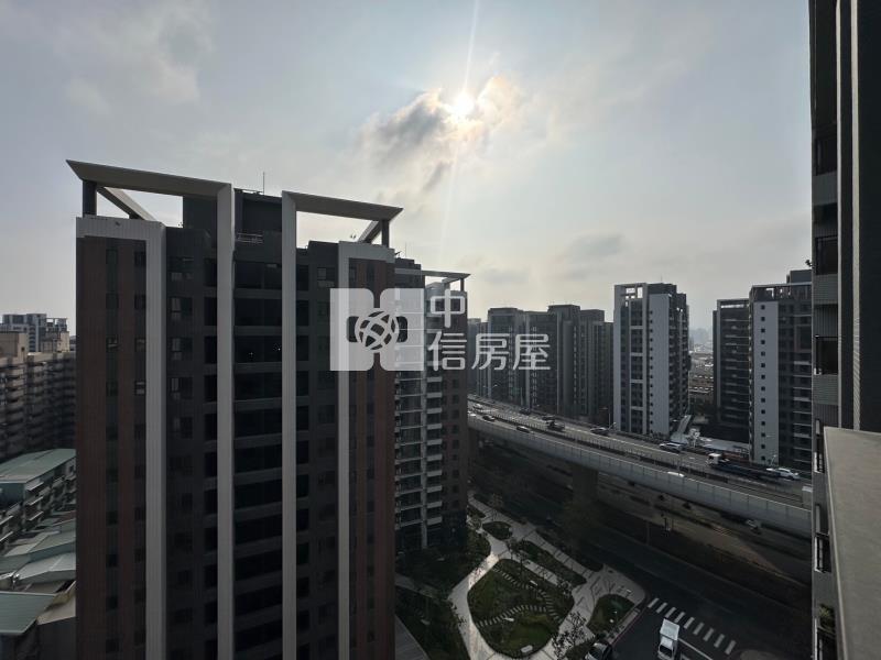 新光特區高樓層大三房精美裝潢尬平車房屋室內格局與周邊環境