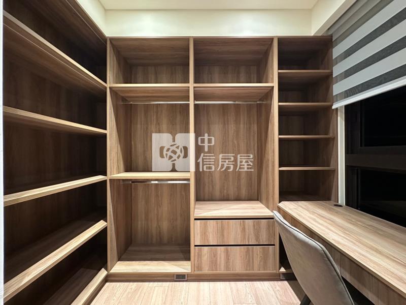 馬卡龍公園3年屋高樓層大三房平車精品宅房屋室內格局與周邊環境
