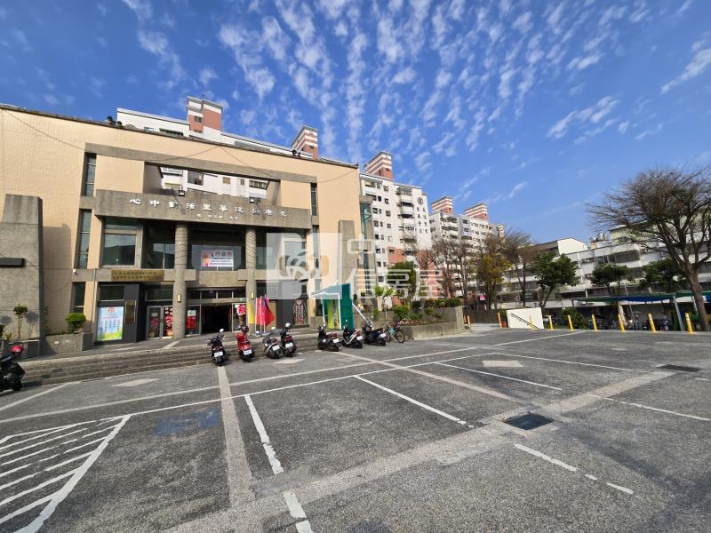 台南麗晶華廈三房(專任)房屋室內格局與周邊環境
