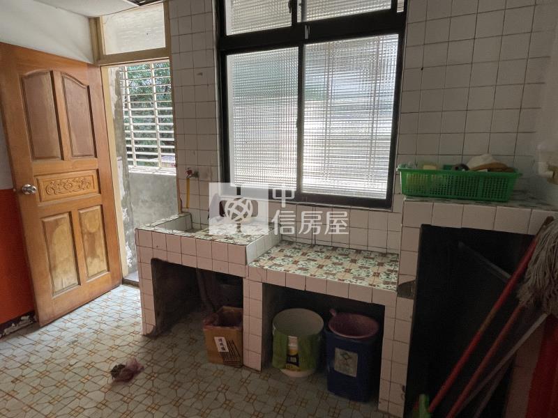 源遠路稀有2樓房屋室內格局與周邊環境
