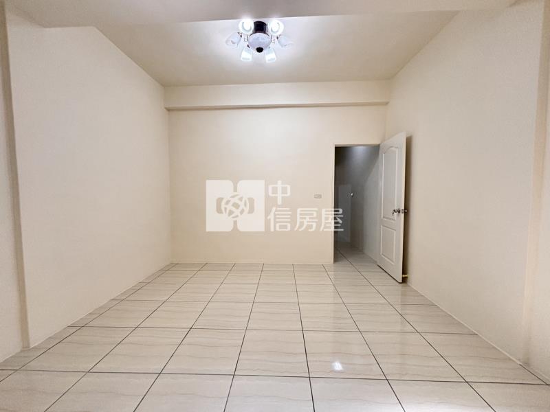 大里塗城商圈全新3樓透天房屋室內格局與周邊環境