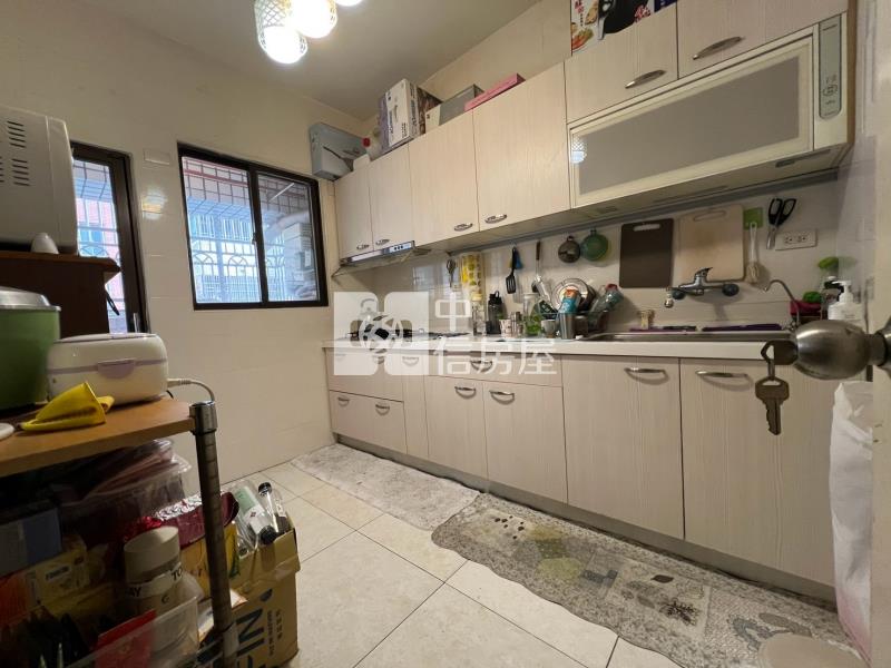 裕國大廈美村商圈大四房雙平車房屋室內格局與周邊環境
