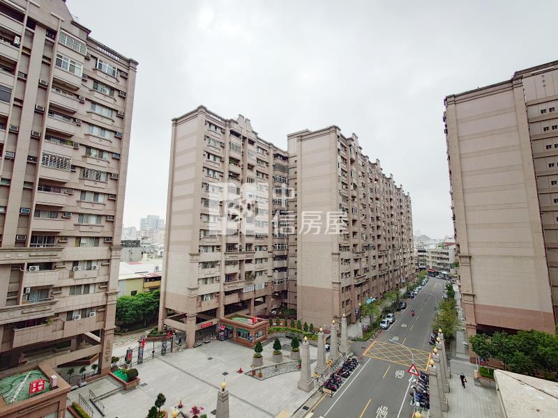 皇城園邸4房平車房屋室內格局與周邊環境