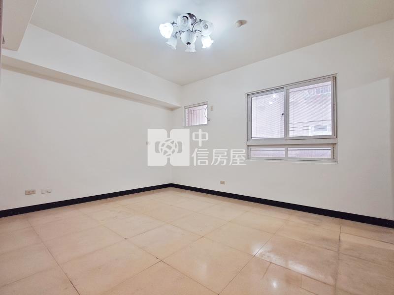 皇城園邸4房平車房屋室內格局與周邊環境