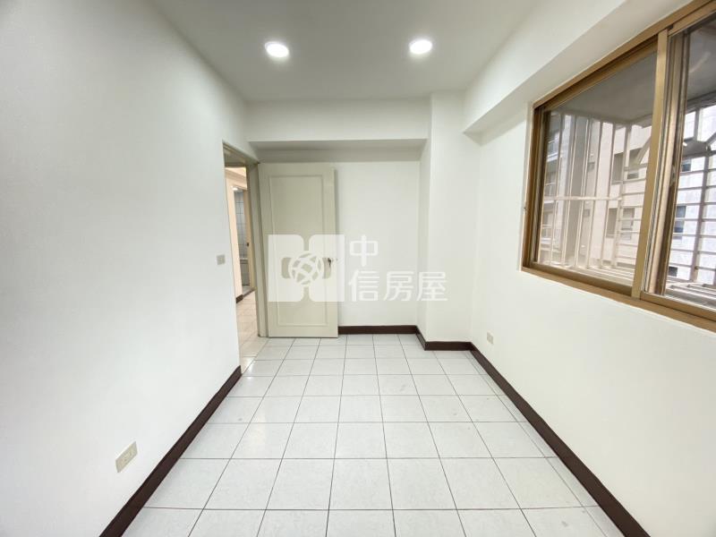 5U16桃園溫州公園低總三房房屋室內格局與周邊環境