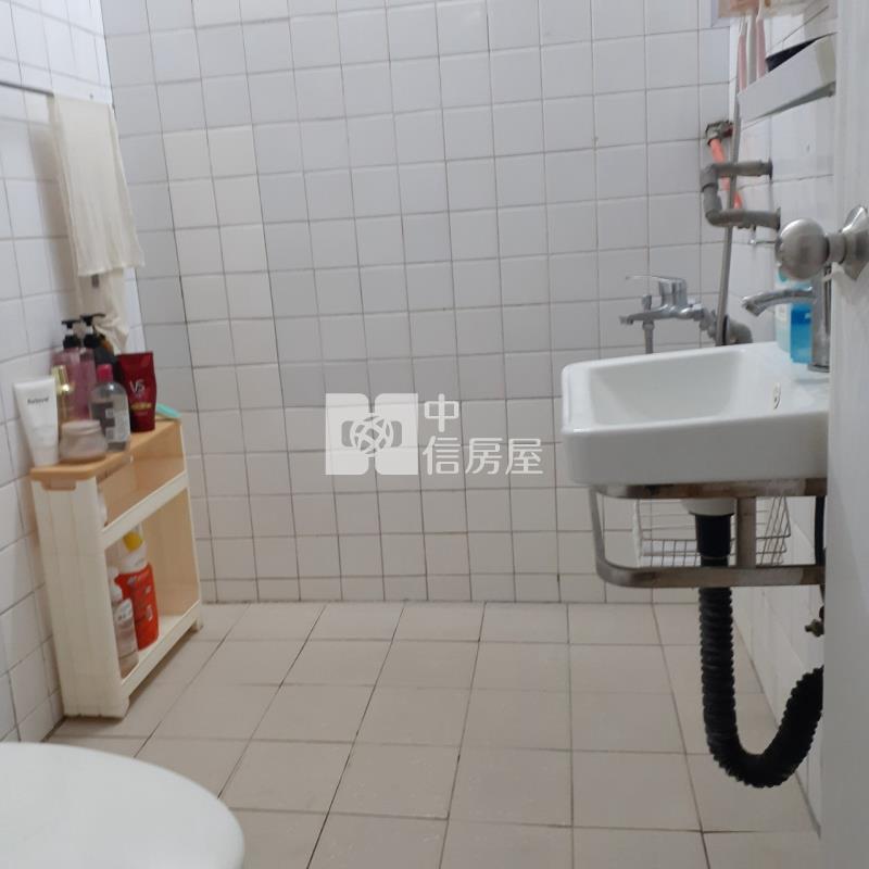 新光三越賺錢店住房屋室內格局與周邊環境