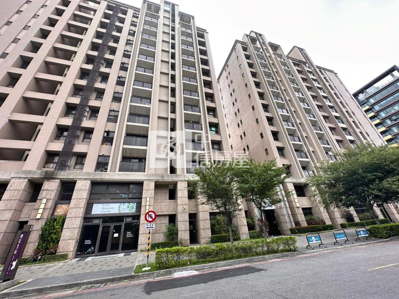 櫻花一綻採光大兩房平車帝王戶房屋室內格局與周邊環境