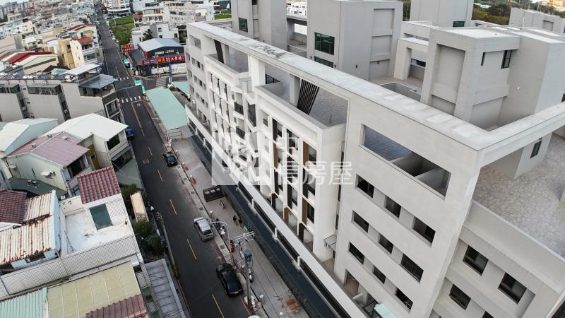 南京東街全新成屋 ★影音空拍在中信嘉義玉山店房屋室內格局與周邊環境