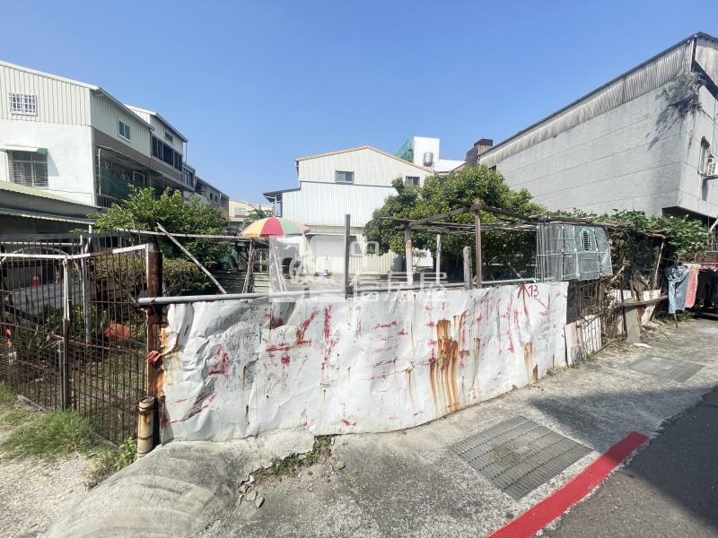 台南亞伯飯店邊△梯形方正住四建地房屋室內格局與周邊環境
