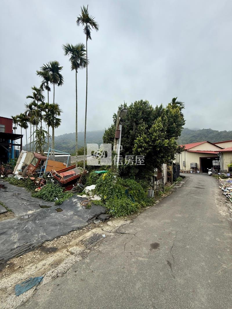 國姓熱鬧老街旁臨8米路大面寬建地房屋室內格局與周邊環境