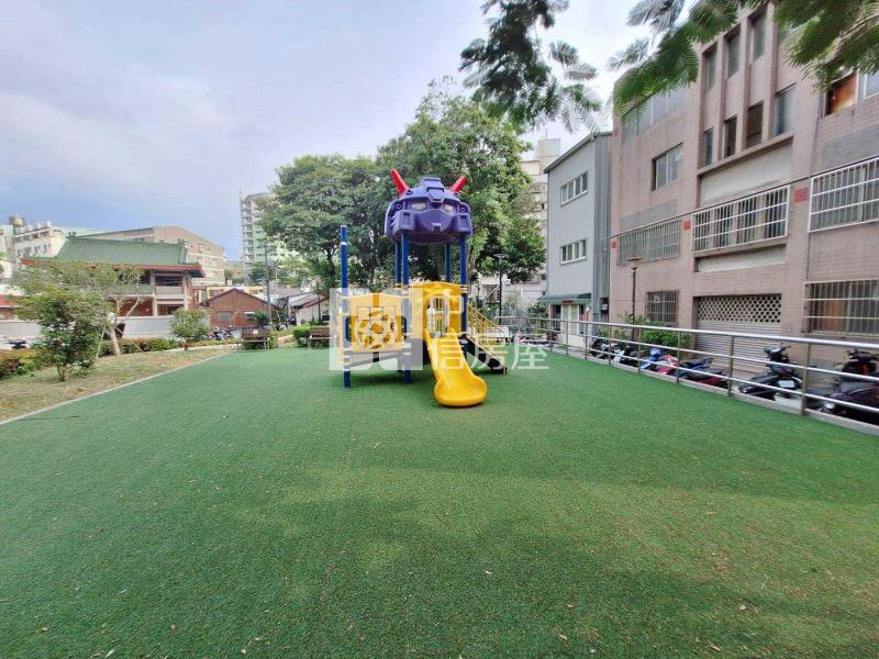 好客名家-逢甲大學|大三房車位房屋室內格局與周邊環境