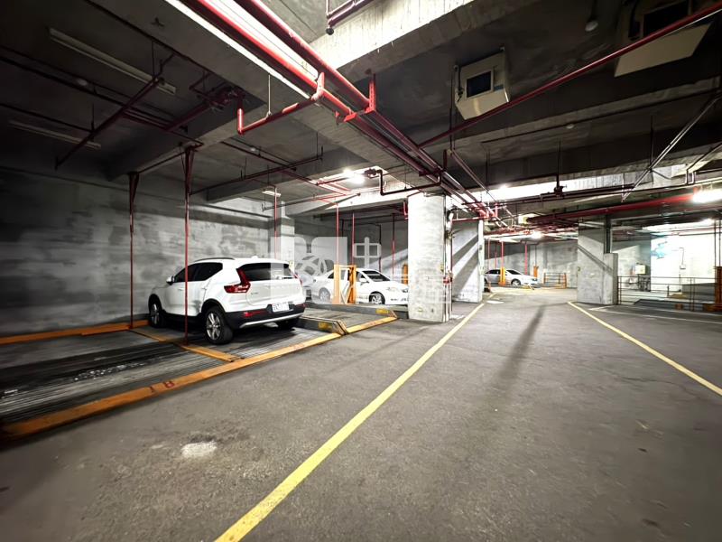 早安公園三房車位房屋室內格局與周邊環境